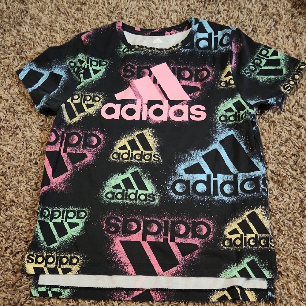 $3/Bundle- Adidas Tshirt 🖤🩷